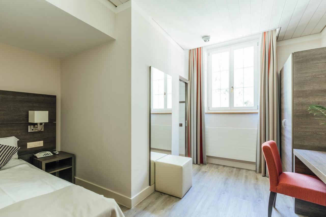 Budget Rooms Gstaad เชินรีด ภายนอก รูปภาพ